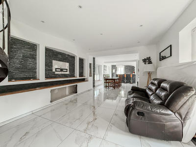 Maison - 175 m² - 7 pièces