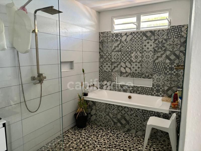 Maison - 102 m² - 4 pièces