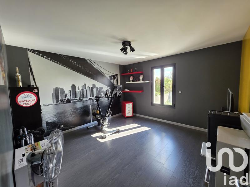 Maison - 234 m² - 8 pièces