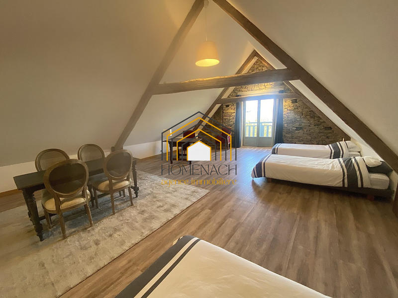 Maison traditionnelle - 145 m² - 4 pièces