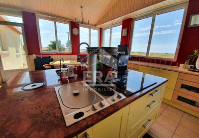 Maison - 216 m² - 7 pièces