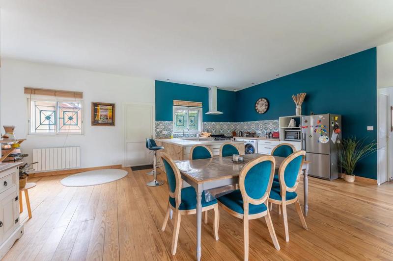 Maison - 140 m² - 5 pièces