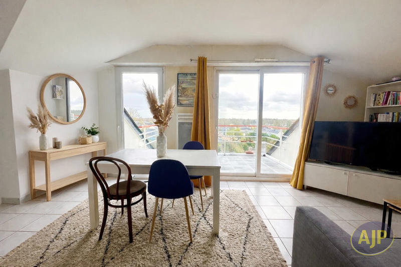 Appartement - 95 m² - 3 pièces