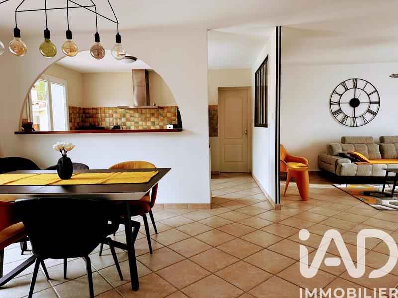 Maison - 98 m² - 4 pièces