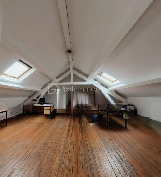 Immeuble - 1 665 m² - 33 pièces