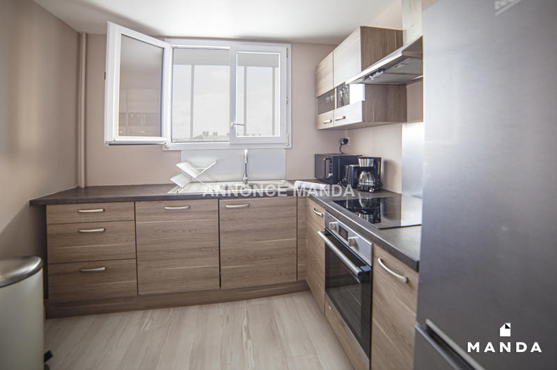 Chambre - 10 m² - 5 pièces