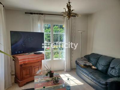 Pavillon - 156 m² - 7 pièces