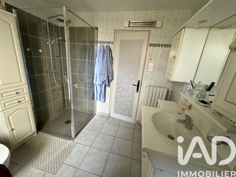 Maison - 216 m² - 7 pièces