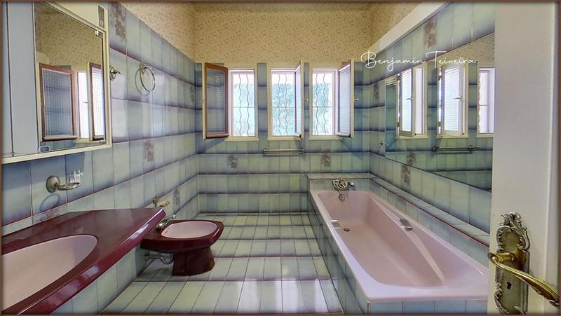 Maison - 204 m² - 7 pièces