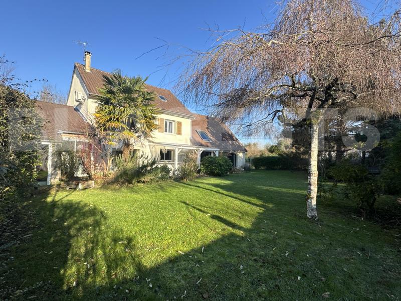 Maison - 225 m² - 7 pièces