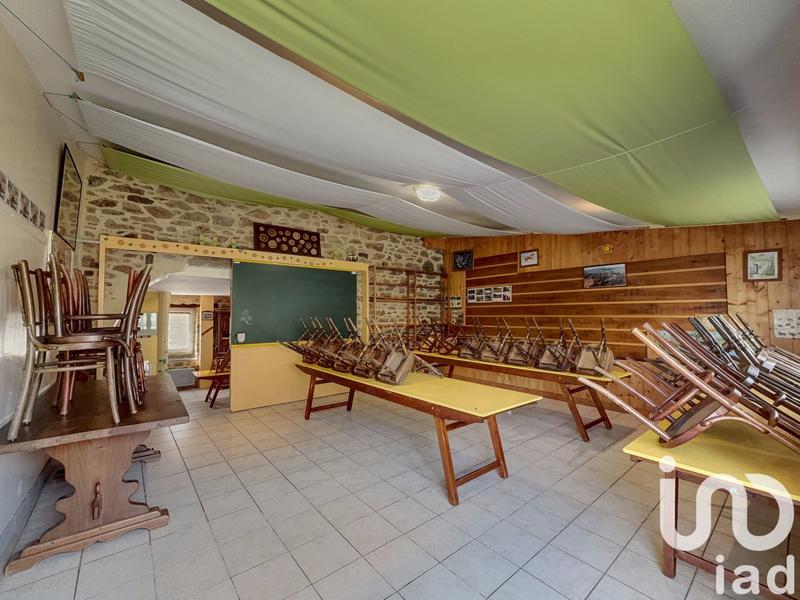 Maison - 340 m² - 9 pièces