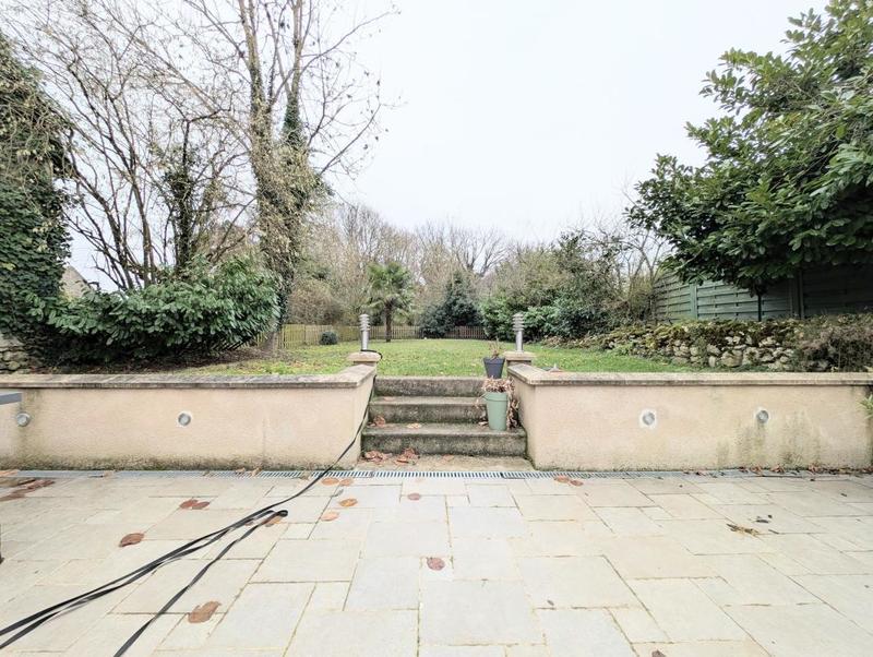 Maison - 147 m² - 6 pièces