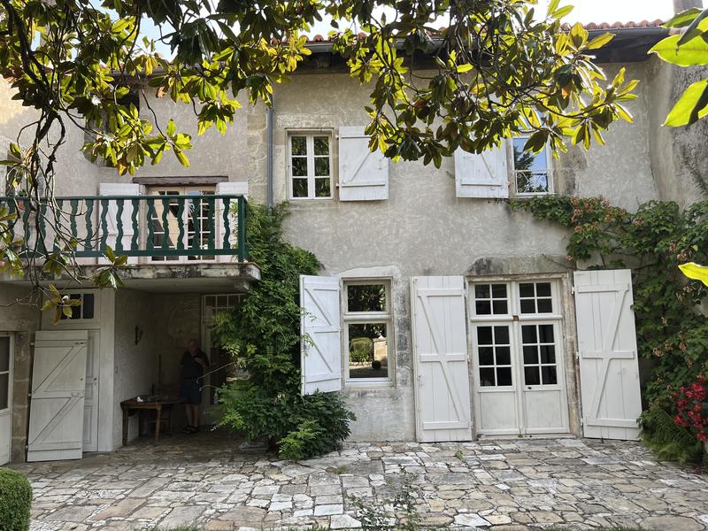 Maison ancienne - 188 m² - 6 pièces