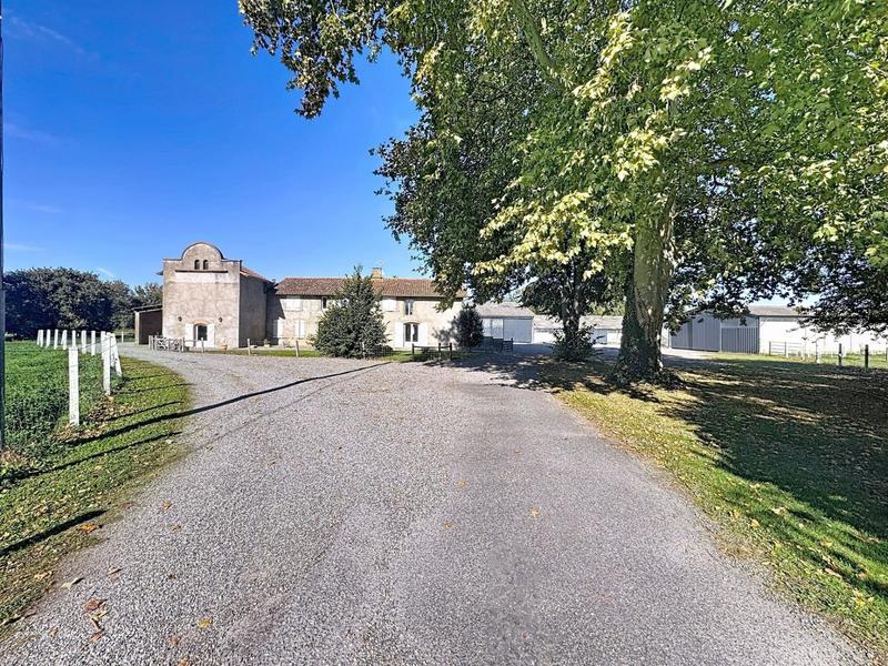 Maison - 294 m² - 4 pièces