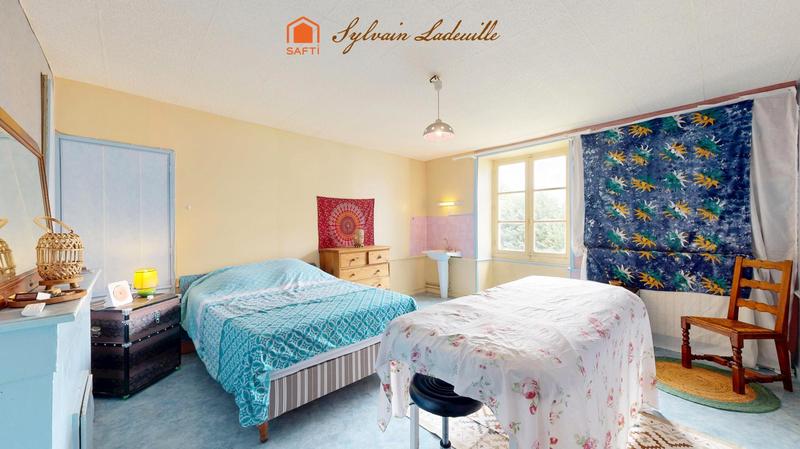 Maison - 330 m² - 9 pièces