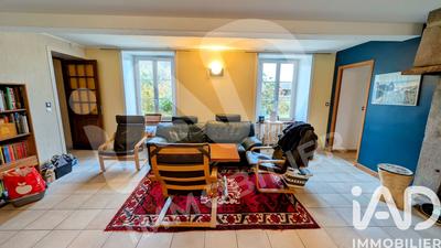 Maison - 345 m² - 11 pièces