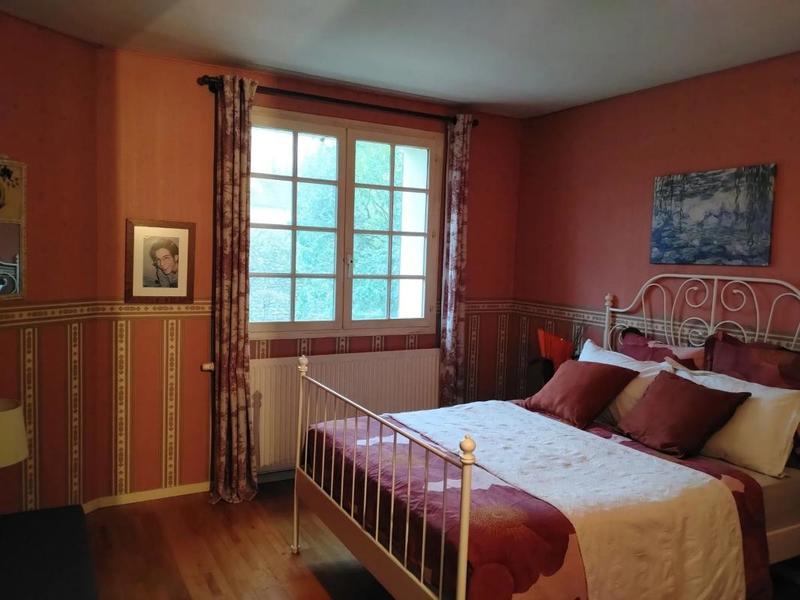 Demeure - 218 m² - 7 pièces