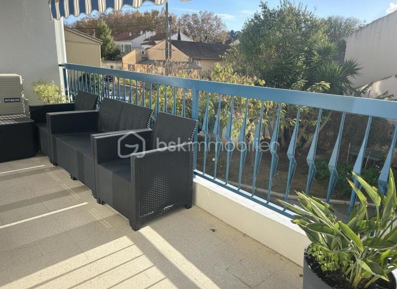 Appartement - 85 m² - 3 pièces