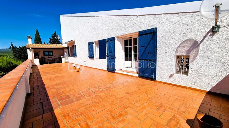 Demeure - 299 m² - 9 pièces