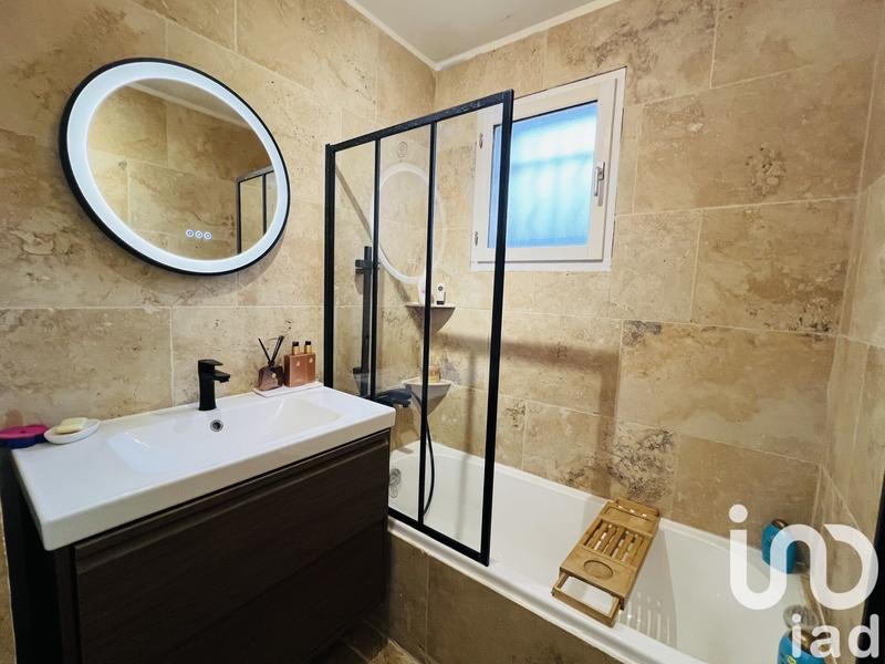 Maison - 99 m² - 5 pièces