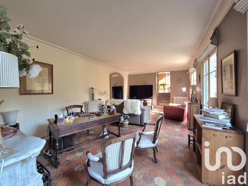 Maison - 180 m² - 7 pièces