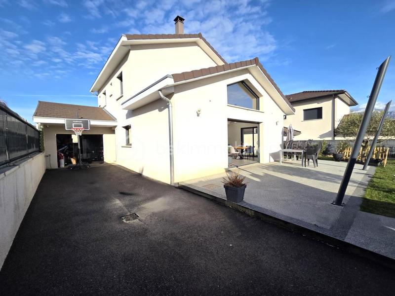 Villa - 158 m² - 5 pièces