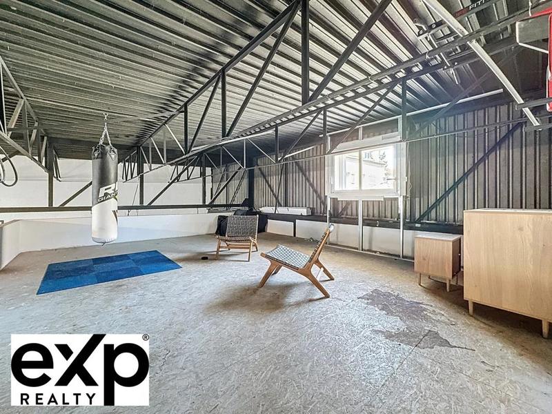 Loft - 494 m² - 10 pièces