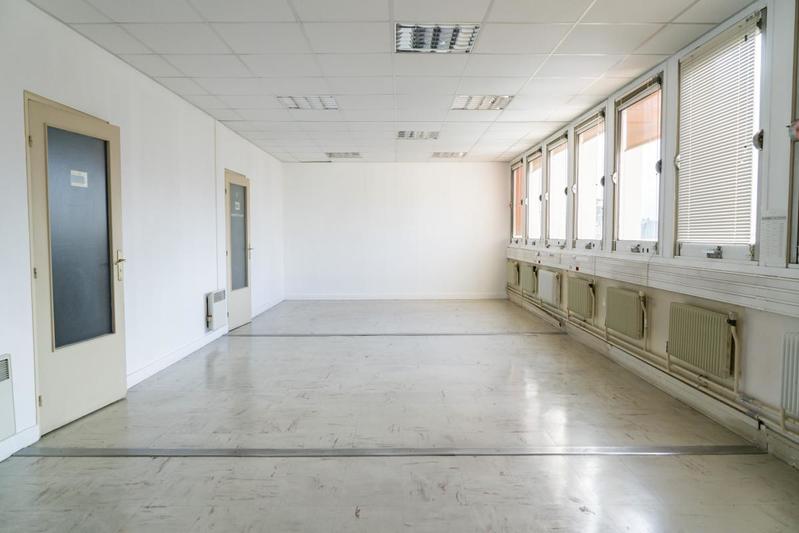 Bureau - 1 552 m²