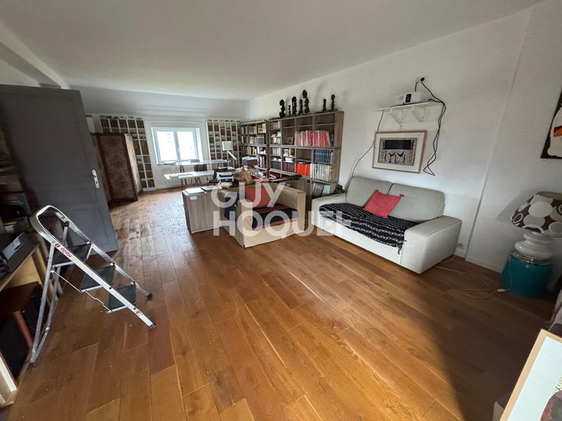 Maison - 257 m² - 5 pièces