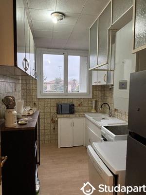 Chambre - 9 m² - 1 pièce