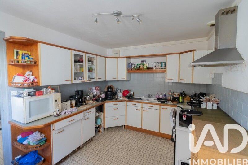 Maison - 168 m² - 8 pièces