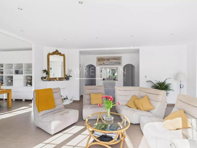 Maison - 183 m² - 5 pièces