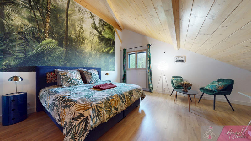 Maison - 382 m² - 14 pièces