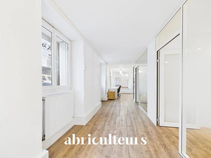 Bureau - 64 m² - 4 pièces