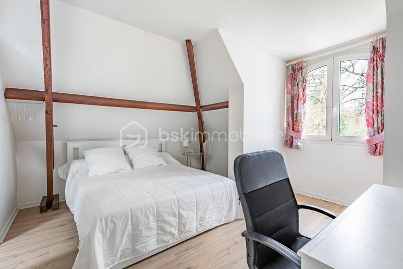 Propriété - 453 m² - 9 pièces