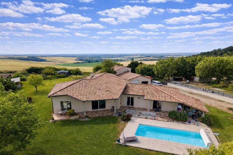 Villa - 166 m² - 5 pièces