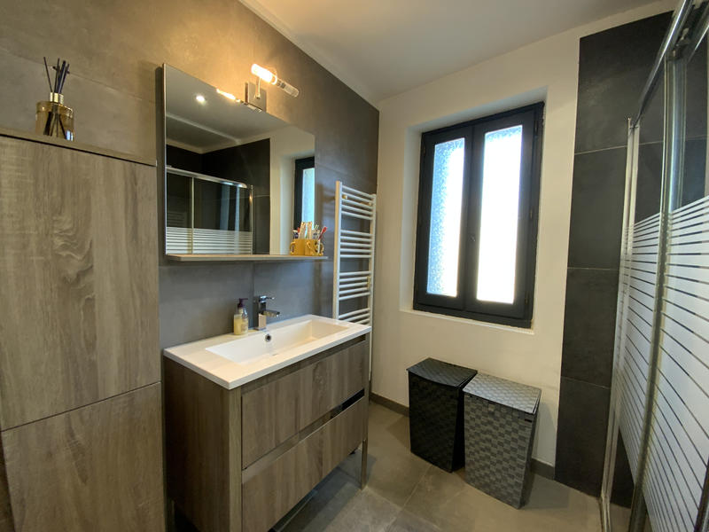 Maison - 140 m² - 8 pièces