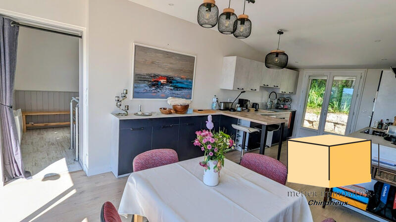 Maison - 137 m² - 6 pièces