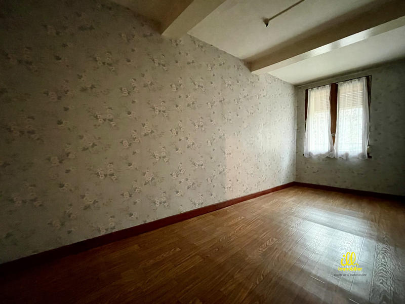 Maison - 111 m² - 5 pièces