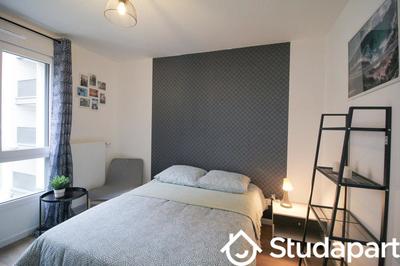 Chambre - 10 m² - 1 pièce