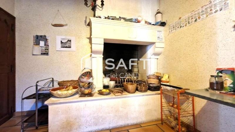 Maison - 312 m² - 7 pièces