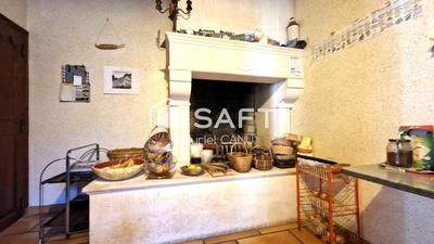 Maison - 312 m² - 7 pièces