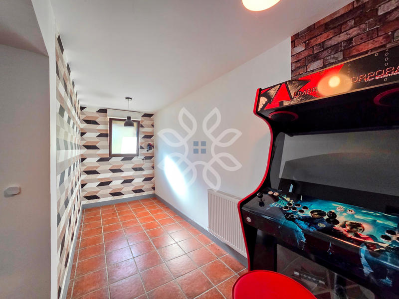 Maison - 111 m² - 4 pièces