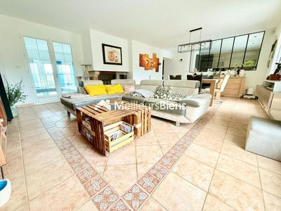 Maison - 190 m² - 7 pièces