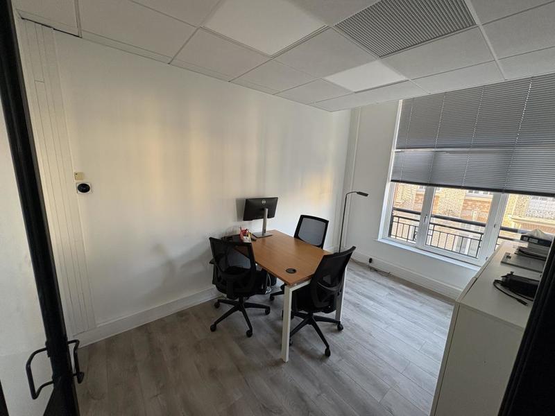Bureau - 72 m²