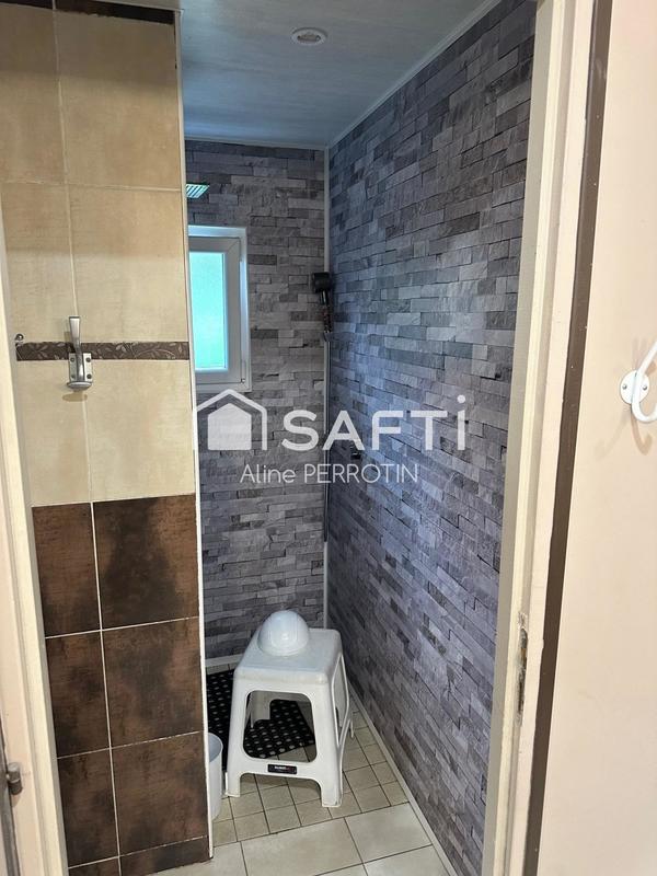 Local commercial - 180 m² - 5 pièces