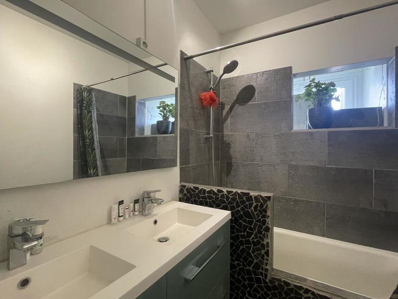 Appartement - 75 m² - 3 pièces