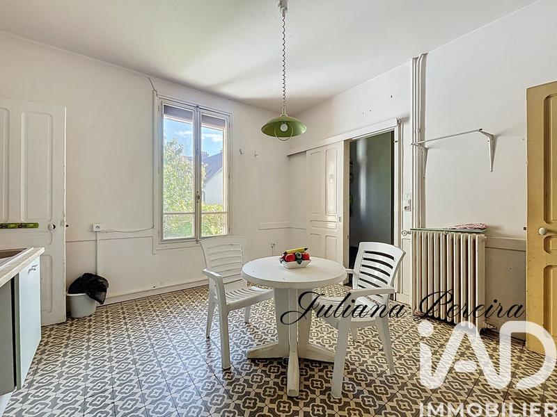 Maison - 248 m² - 11 pièces