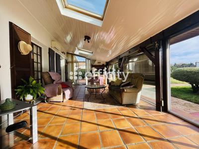 Maison traditionnelle - 122 m² - 6 pièces