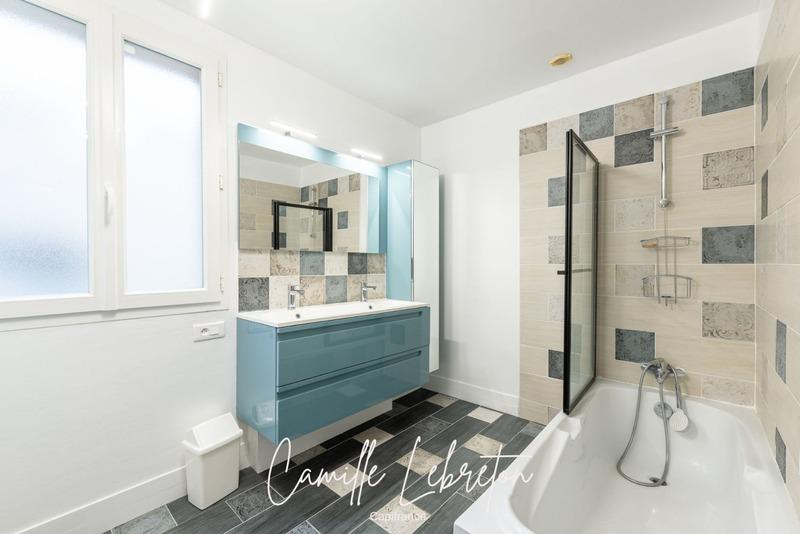 Maison - 198 m² - 6 pièces